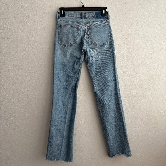 Abercrombie & Fitch Mid Rise 90s Straight Jeans Medium Wash - Size 23 Short - Picture 4 of 4
